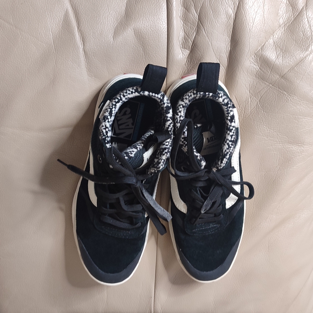 Vans  Black & White High-Top Men 6.5 Sneakers